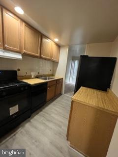 HOLLY HILL CONDOMINIUMS - Residential Lease