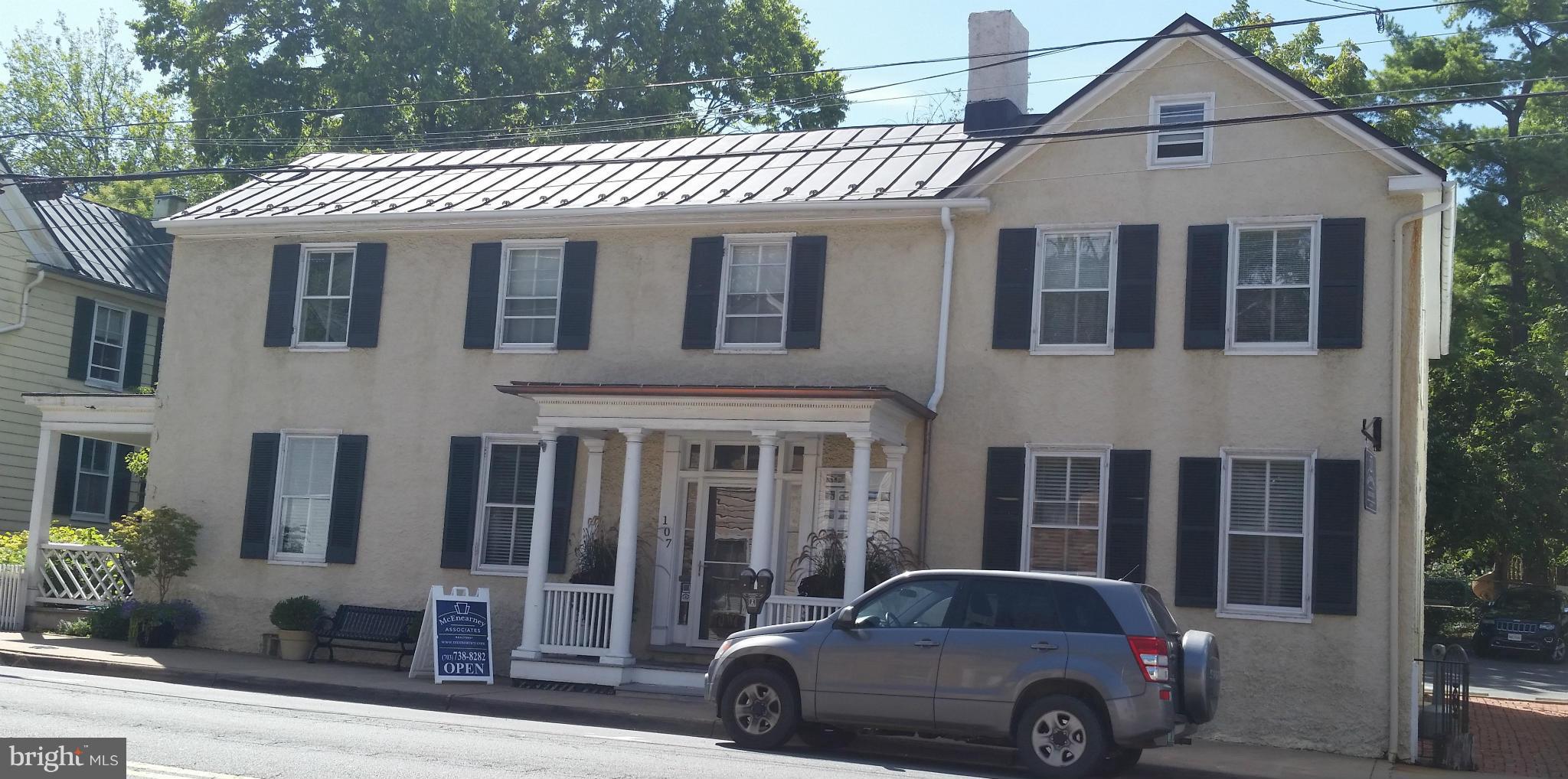 LEESBURG - Commercial Sale