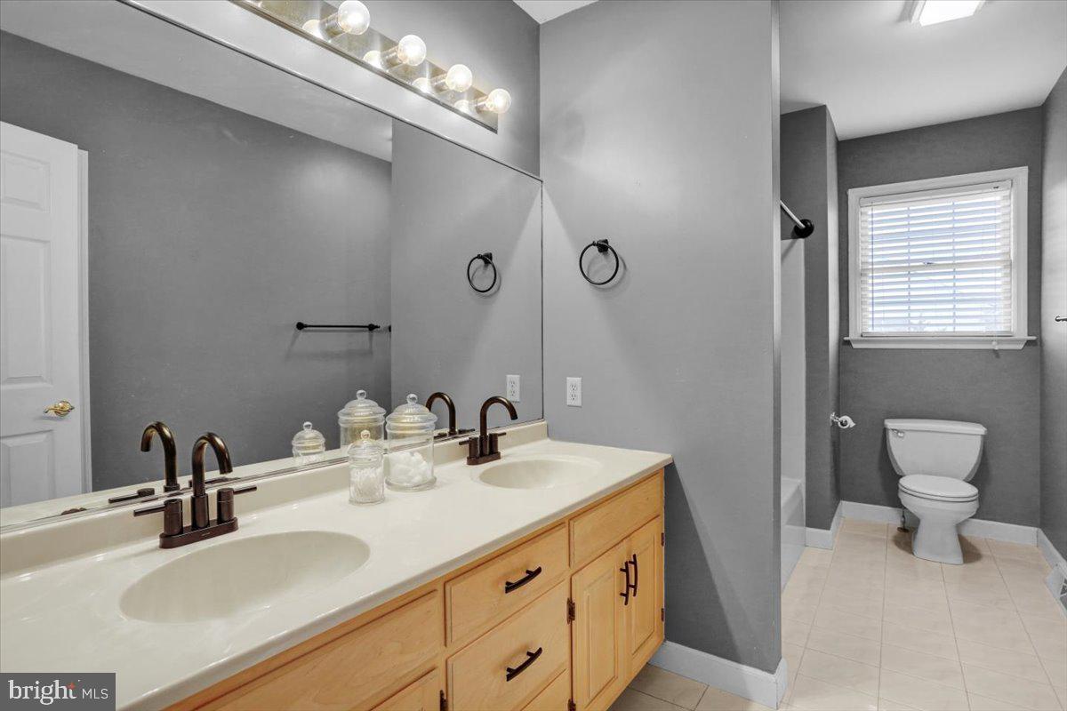 EXETER GOLF CLUB E - Residential