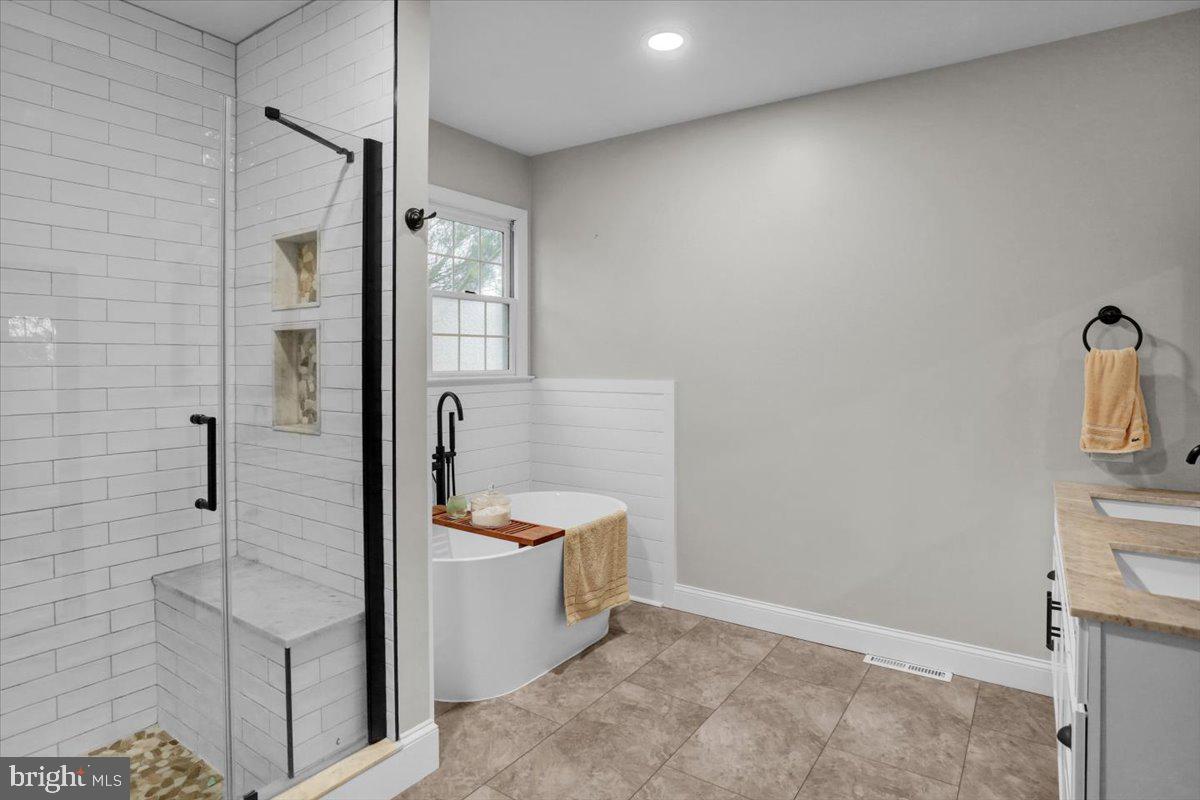 EXETER GOLF CLUB E - Residential