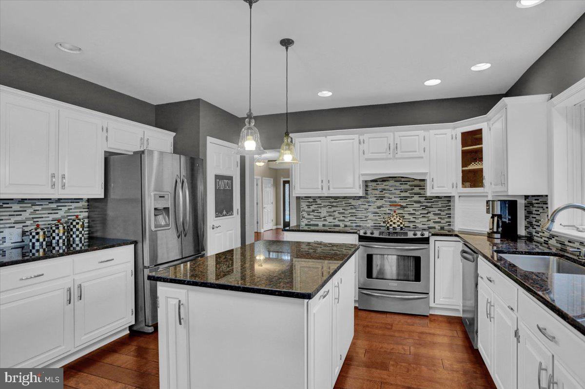 EXETER GOLF CLUB E - Residential