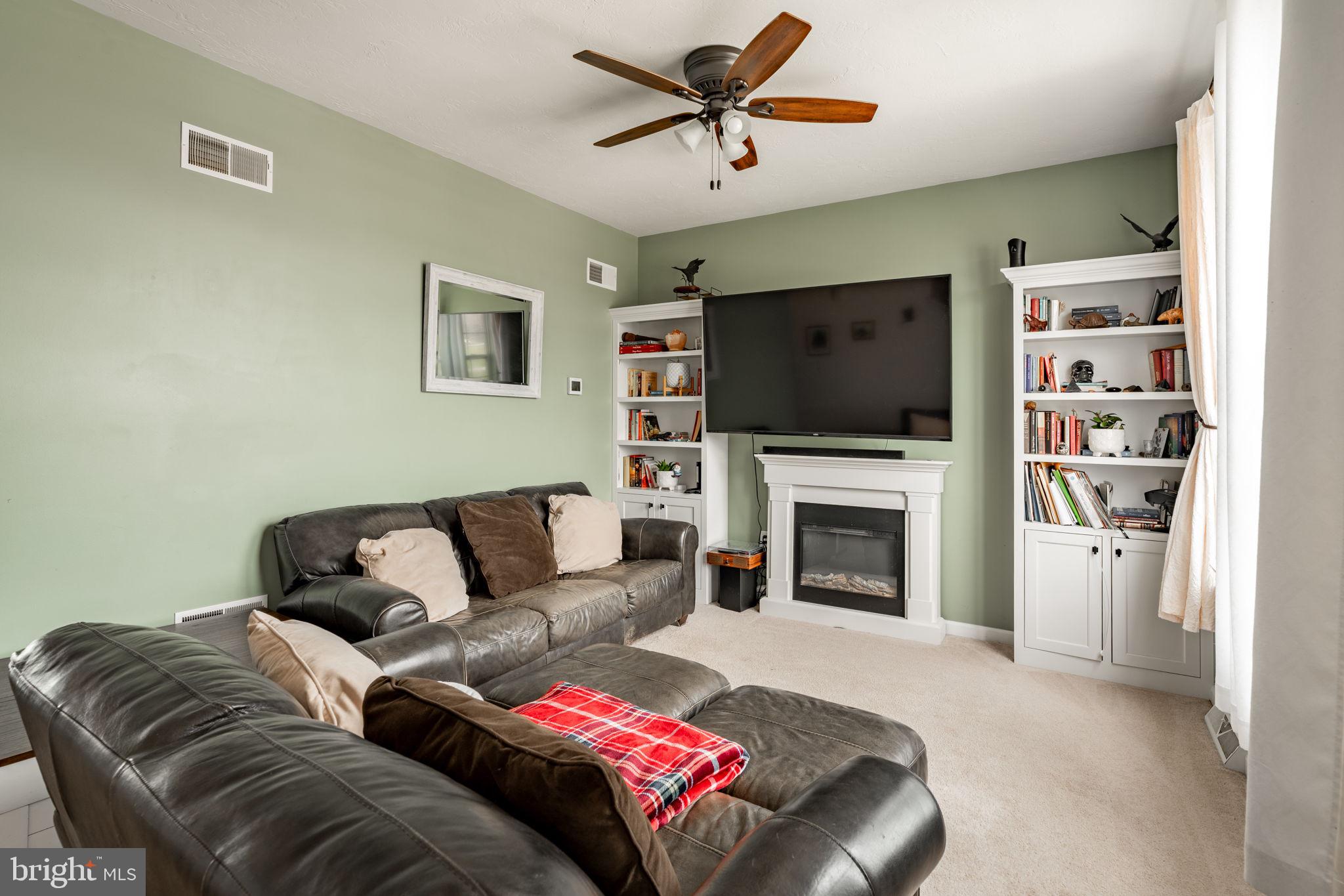 JACKSON HEIGHTS - Residential