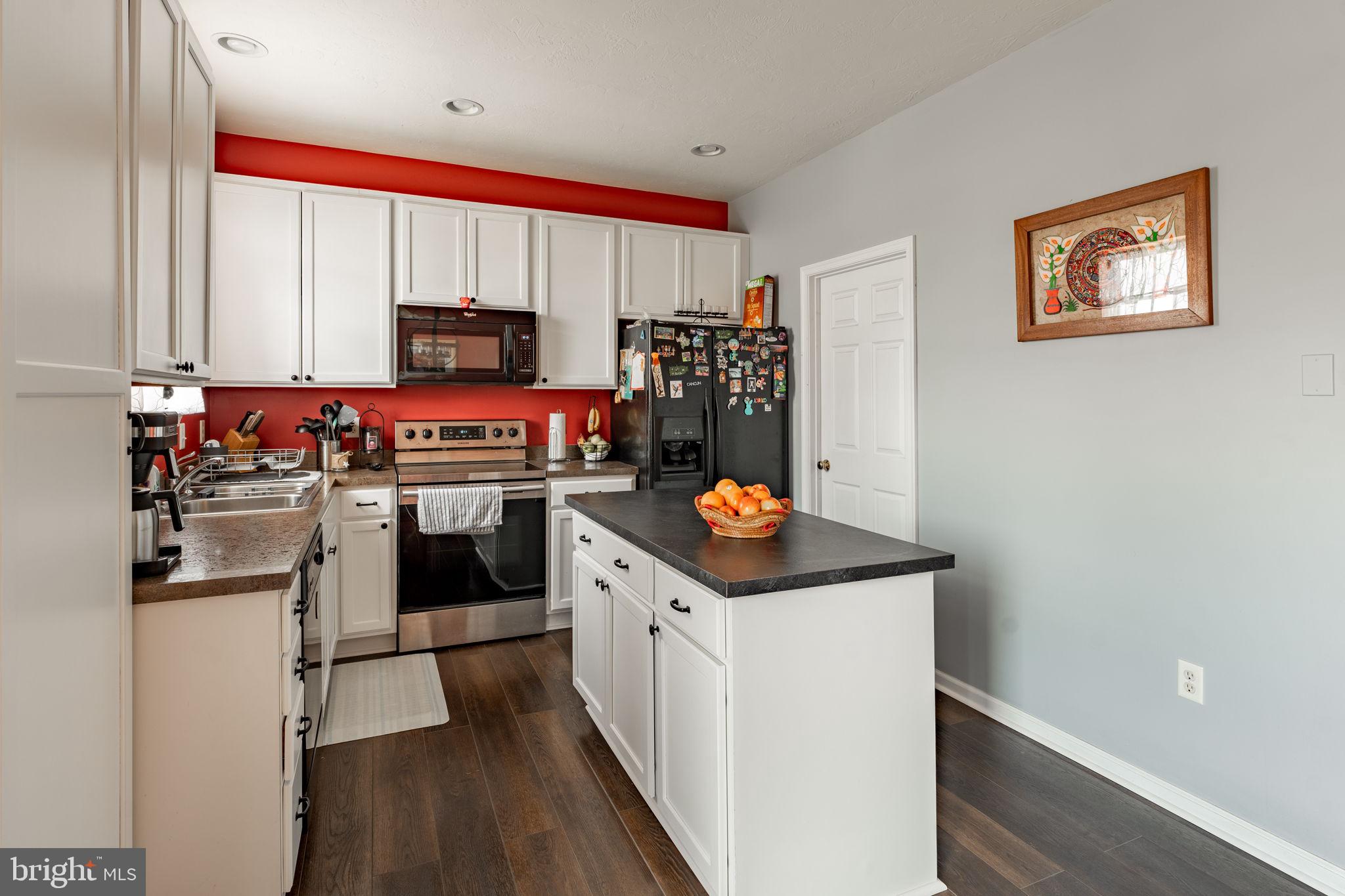 JACKSON HEIGHTS - Residential