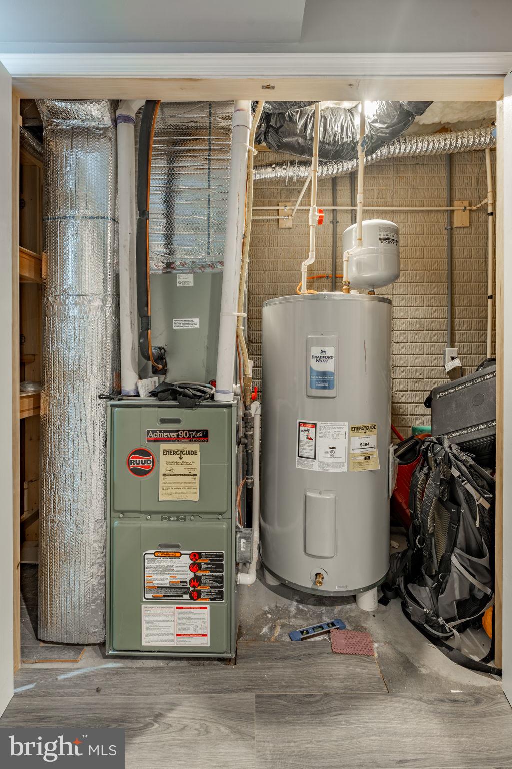 JACKSON HEIGHTS - Residential