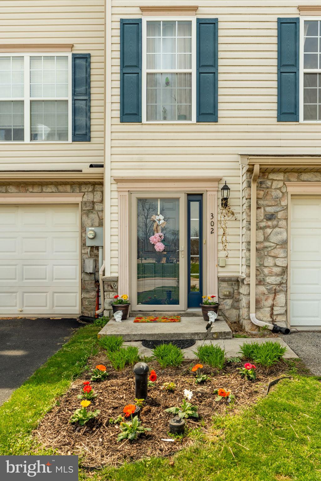 JACKSON HEIGHTS - Residential