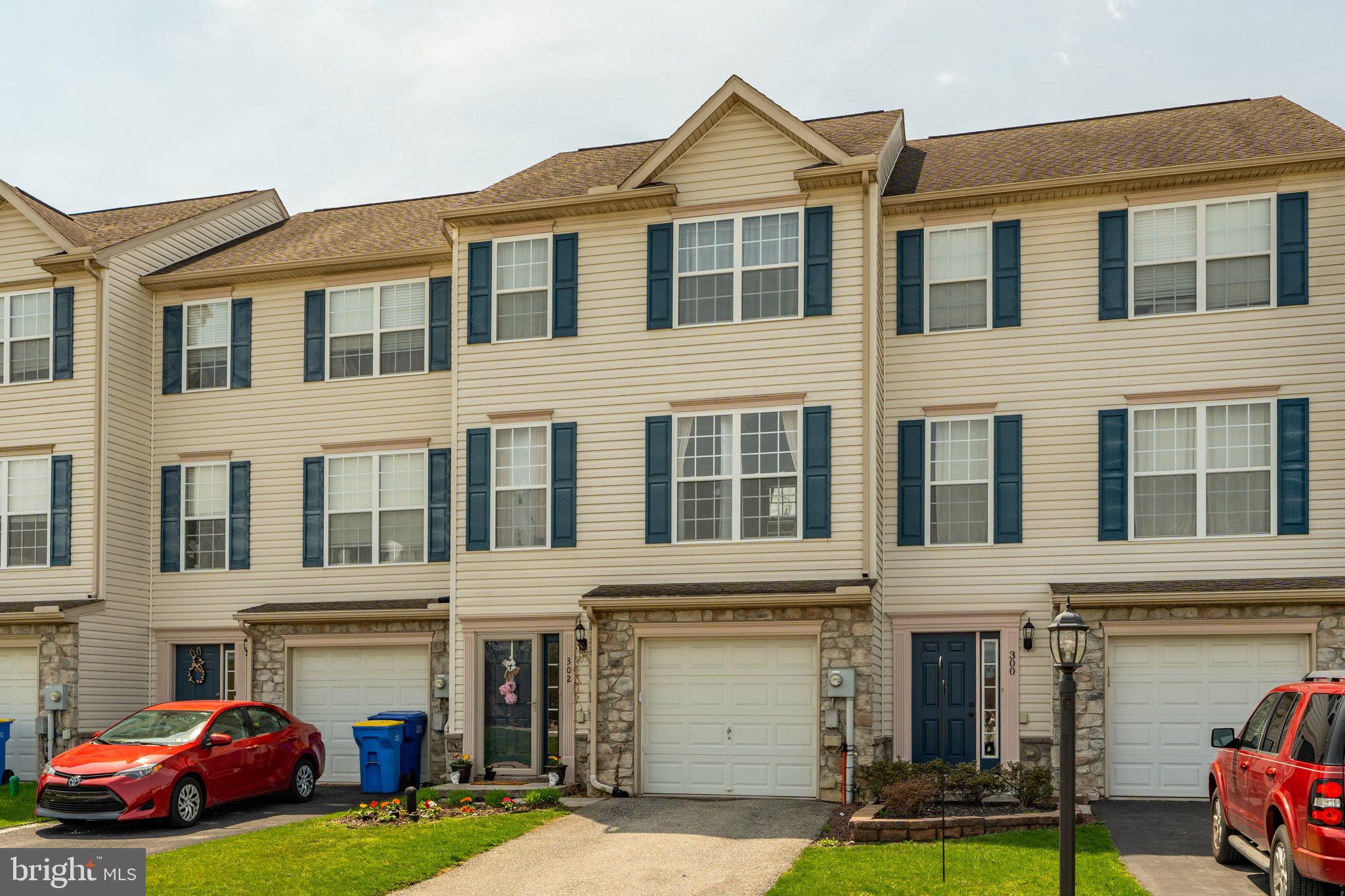 JACKSON HEIGHTS - Residential