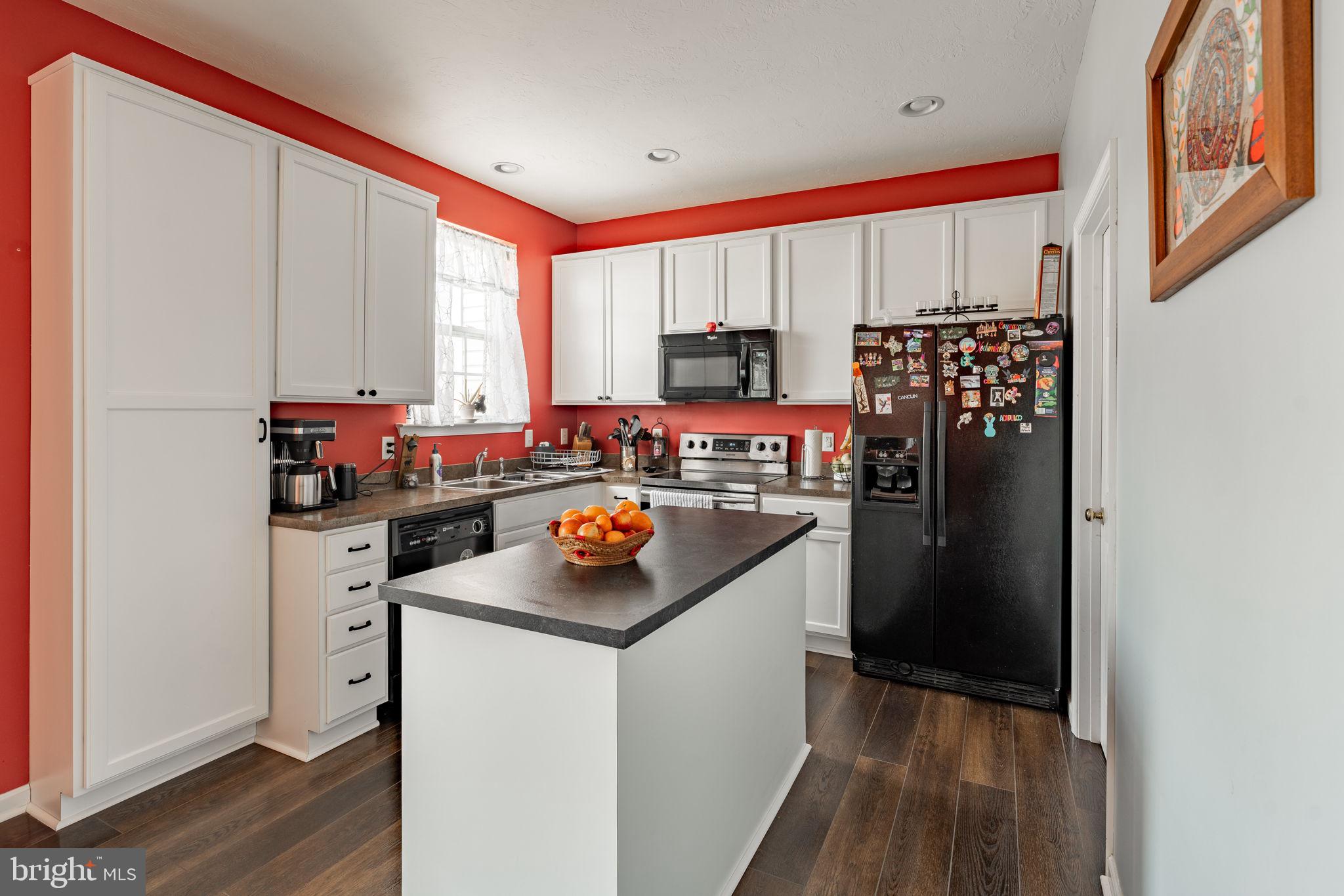 JACKSON HEIGHTS - Residential