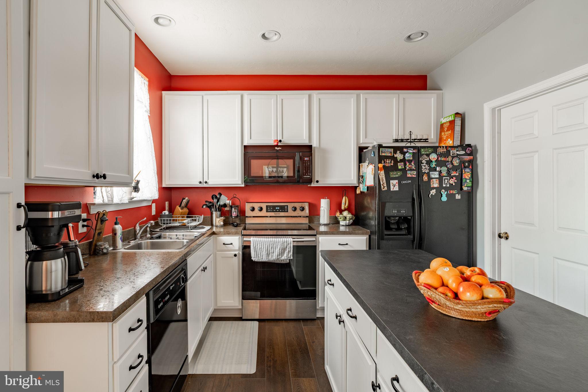 JACKSON HEIGHTS - Residential