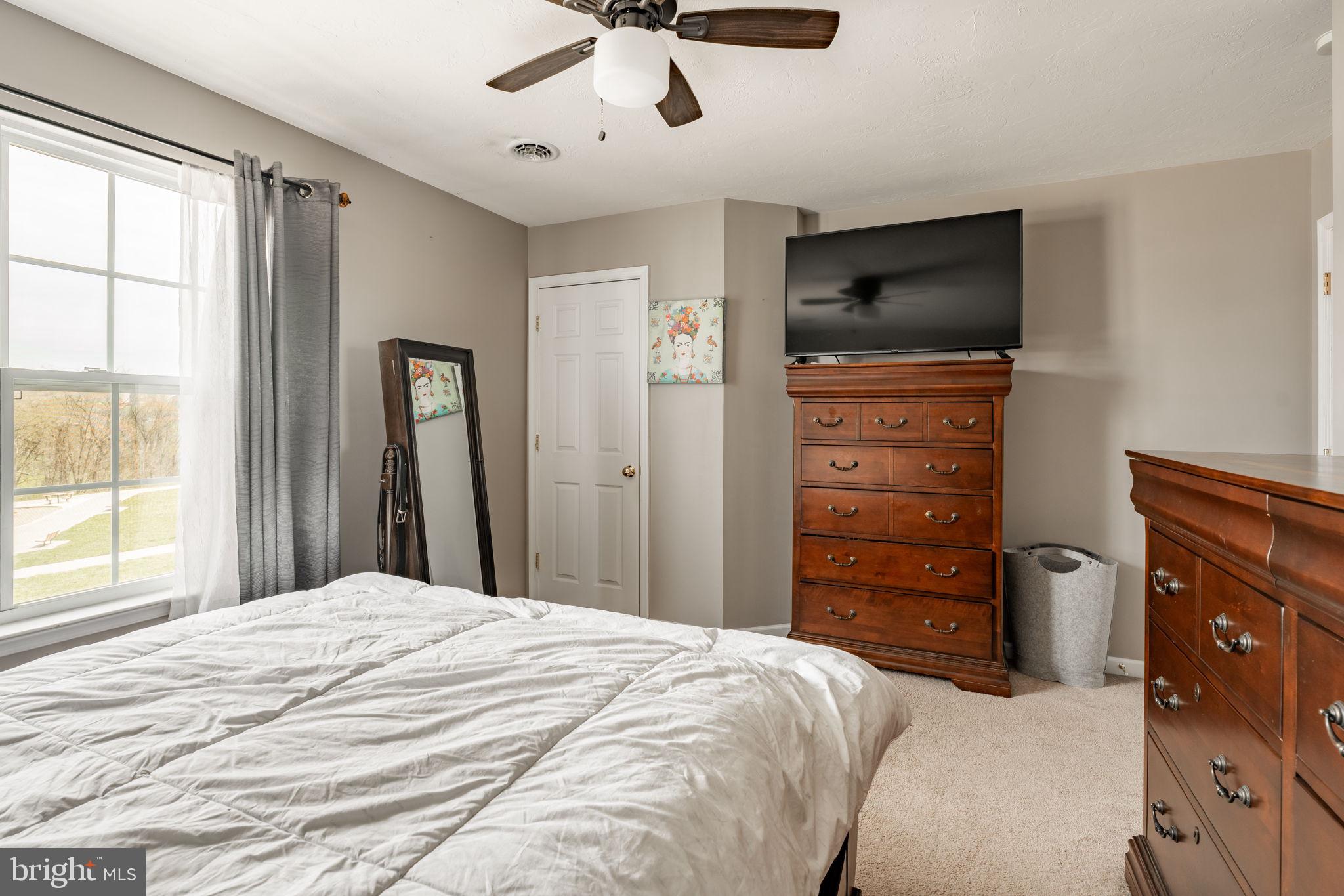 JACKSON HEIGHTS - Residential