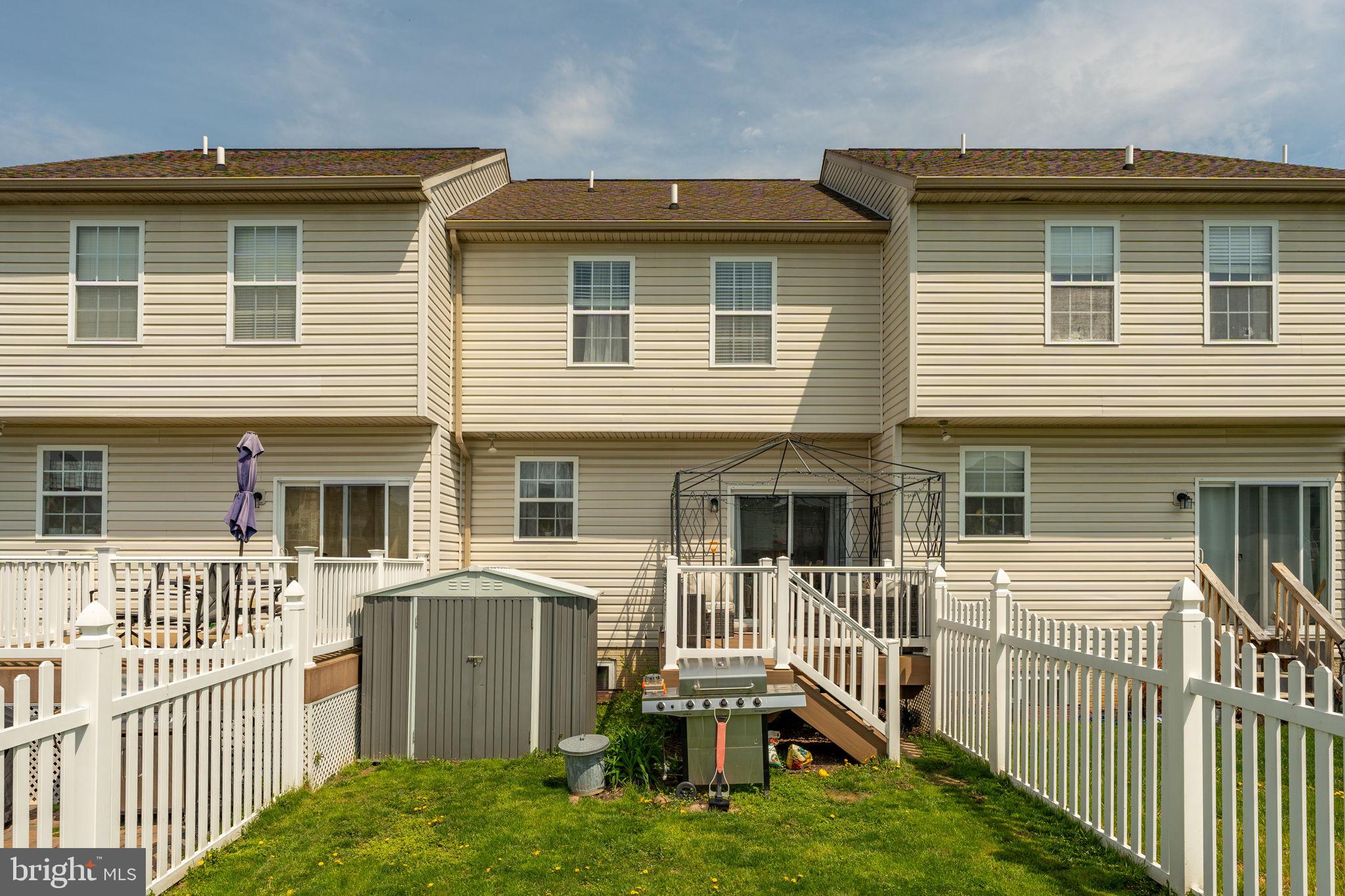 JACKSON HEIGHTS - Residential