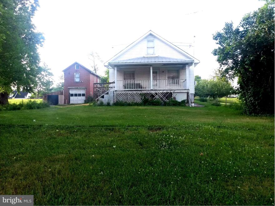 1.2+ Acres in Martinsburg City Limits!  Consists of 1930's home needing TLC, 1 Car Garage with Small 1 Bedroom Apartment above needing restoration. Zoned RUA potential subdivide into 5+ parcels, buyer does due diligence to verify.  Fix it up or tear it down and start over - you decide! Convenient location near Mall and I81 at Exit 12.