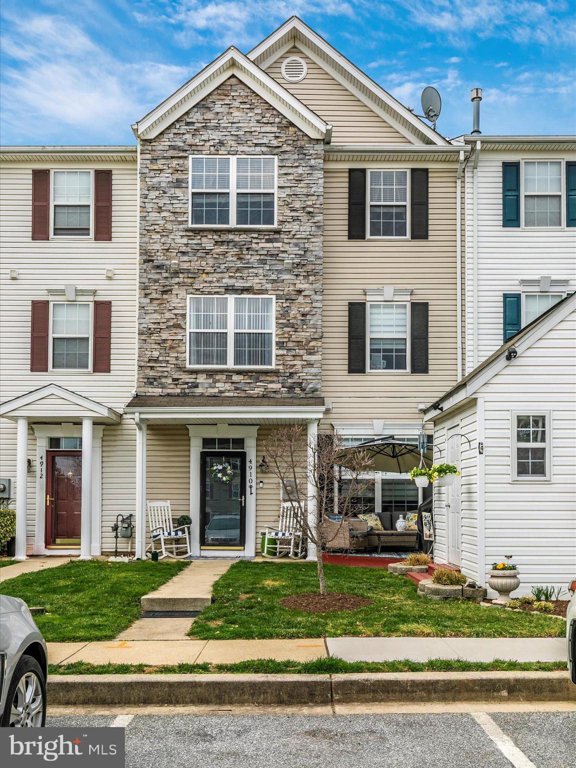 WELLINGTON TRACE - Residential