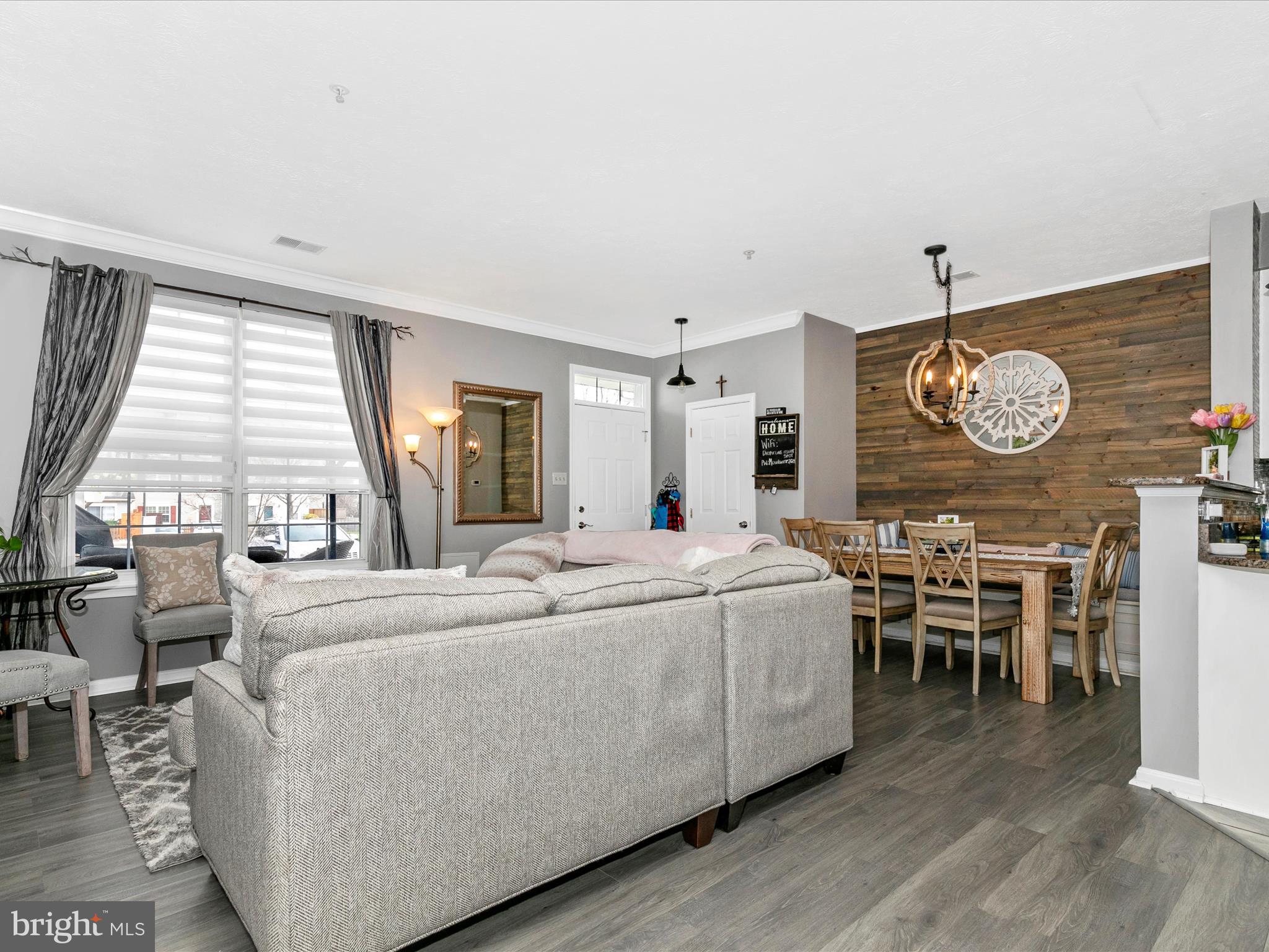 WELLINGTON TRACE - Residential