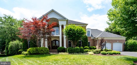 Photo of 8382 Pedigrue Court, GAINESVILLE, VA 20155 (MLS # VAPW2124334)