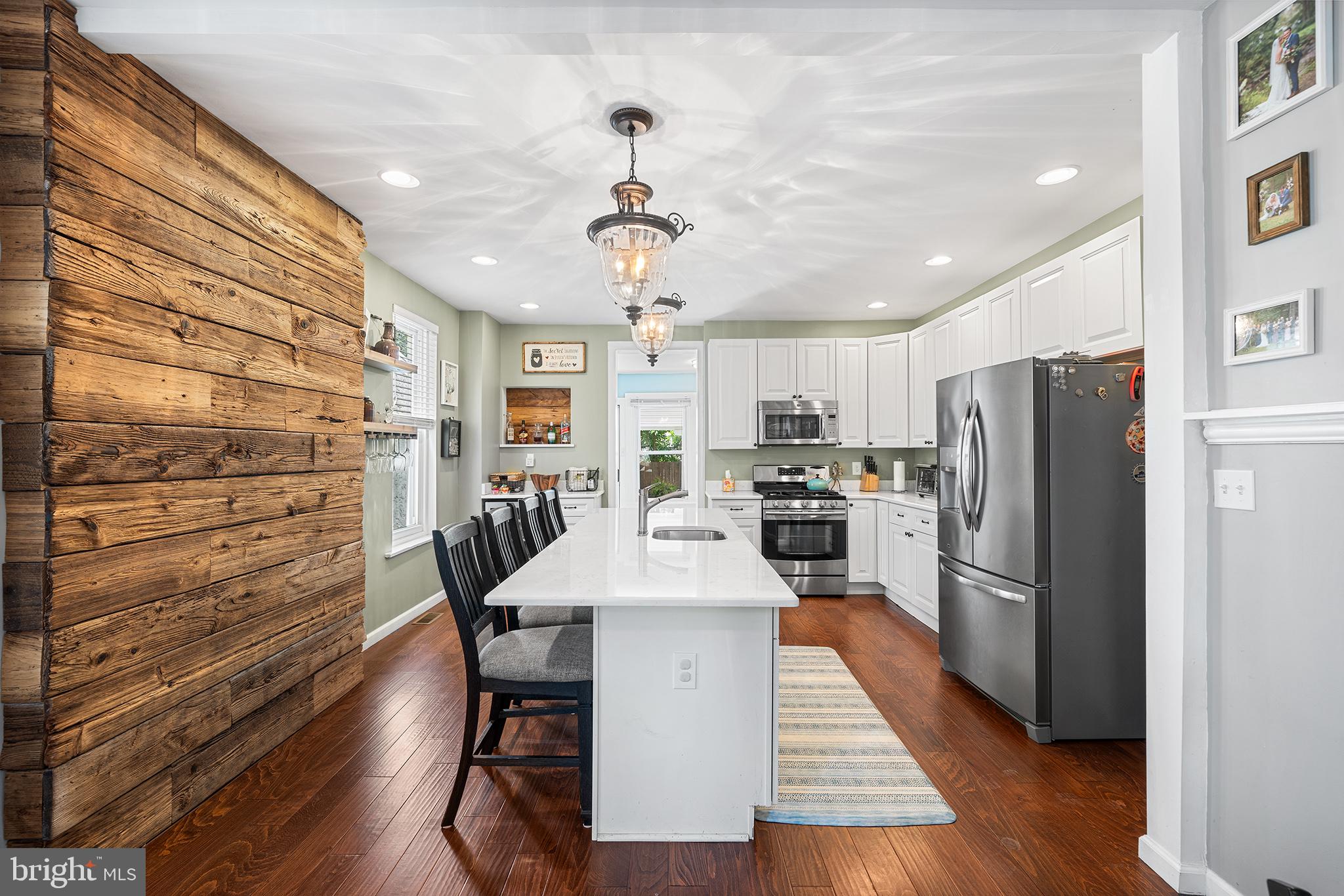 ROXBOROUGH - Residential