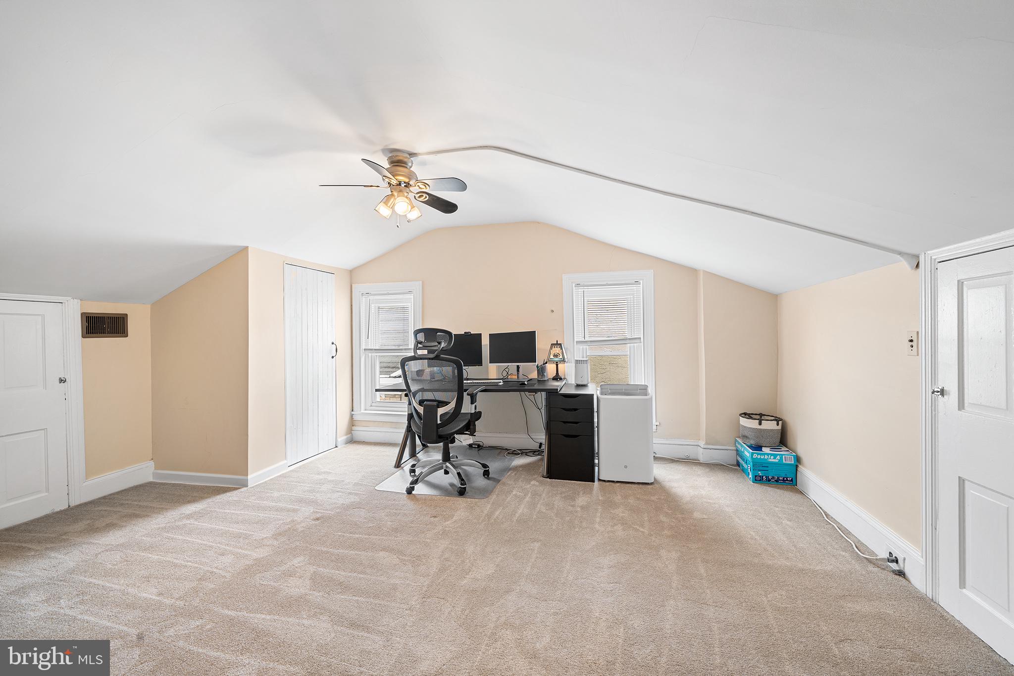 ROXBOROUGH - Residential