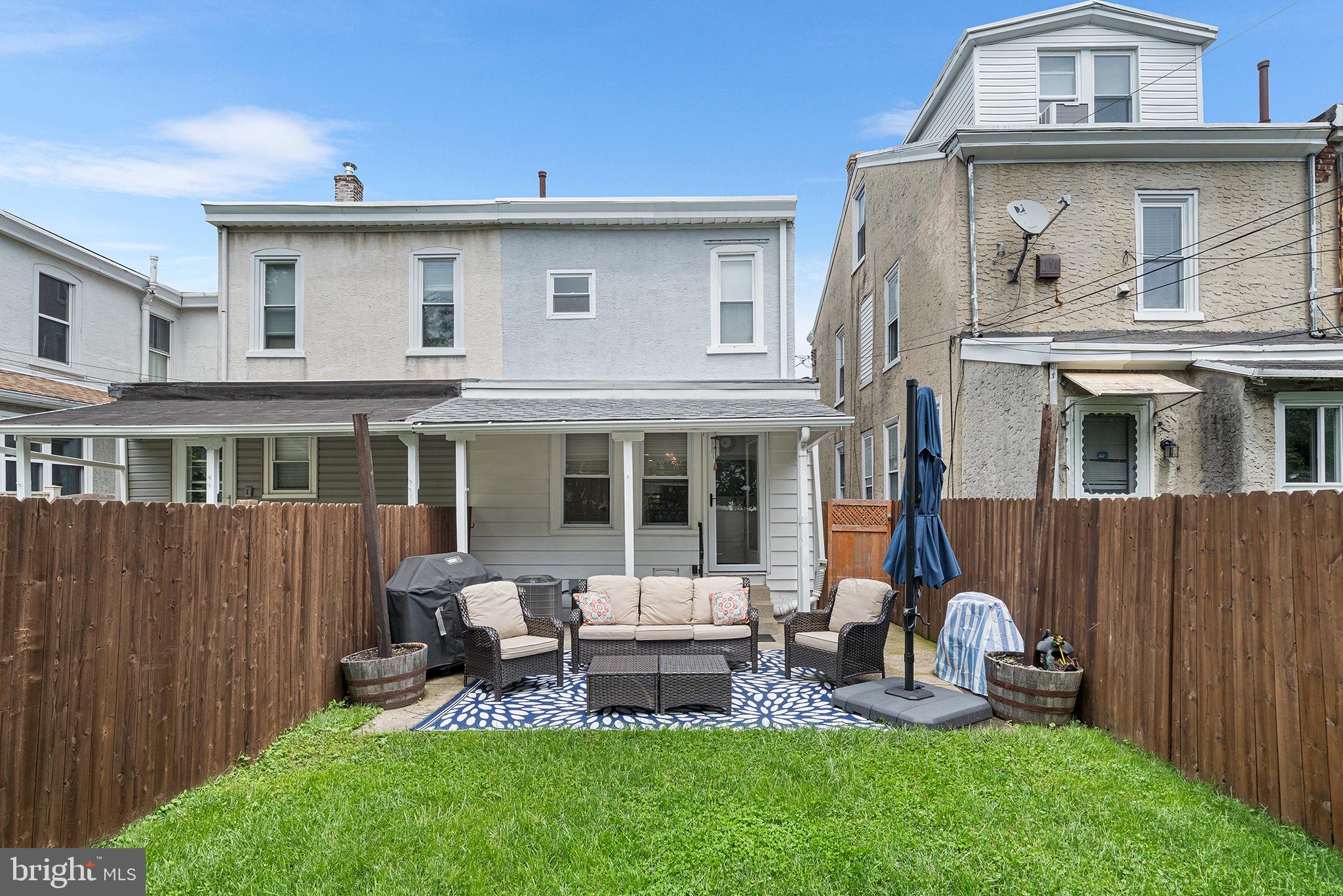 ROXBOROUGH - Residential