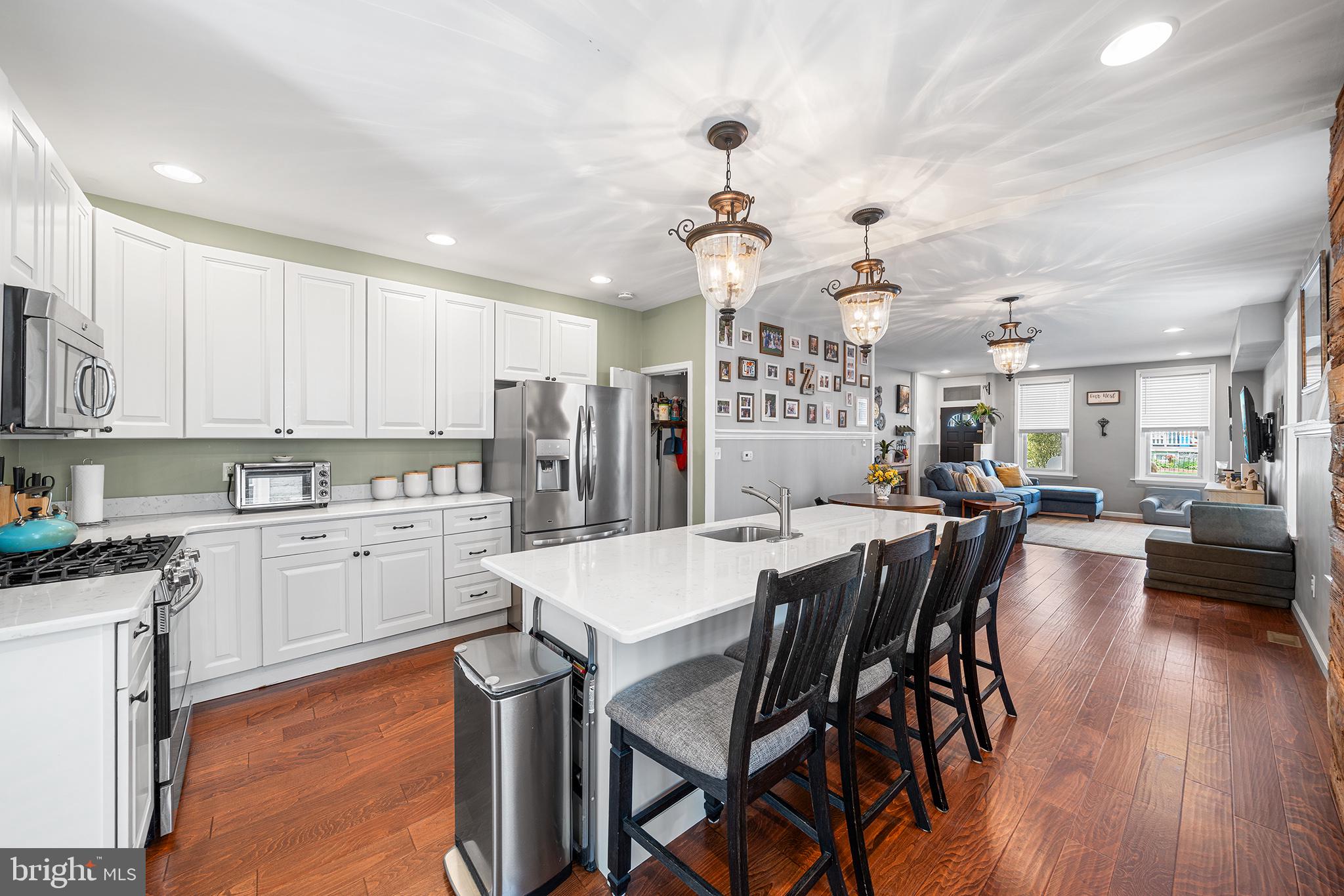 ROXBOROUGH - Residential