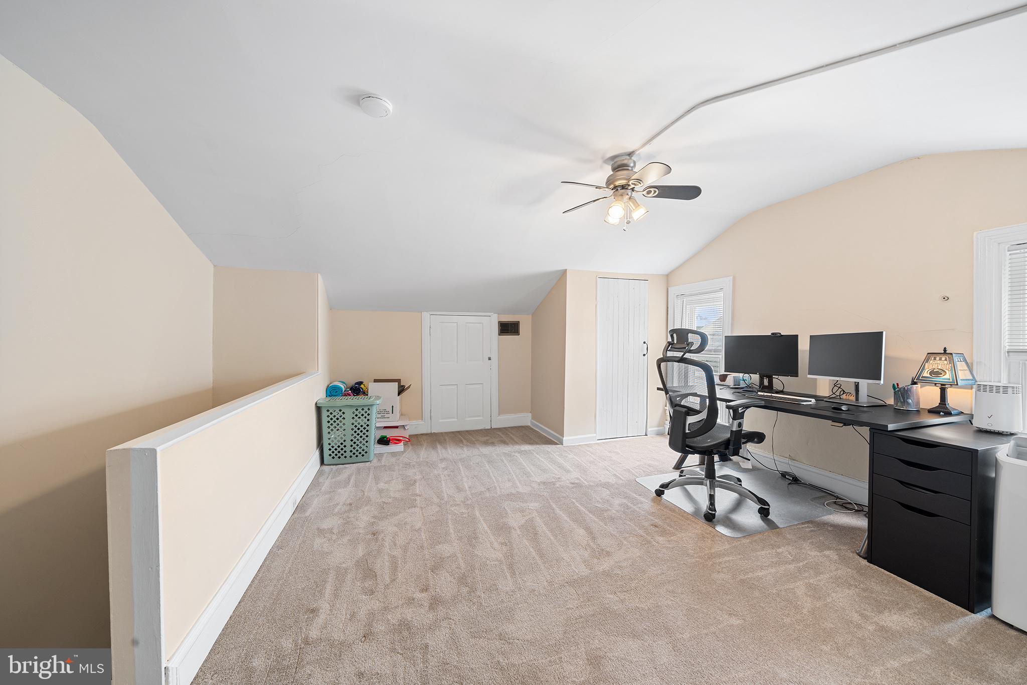 ROXBOROUGH - Residential