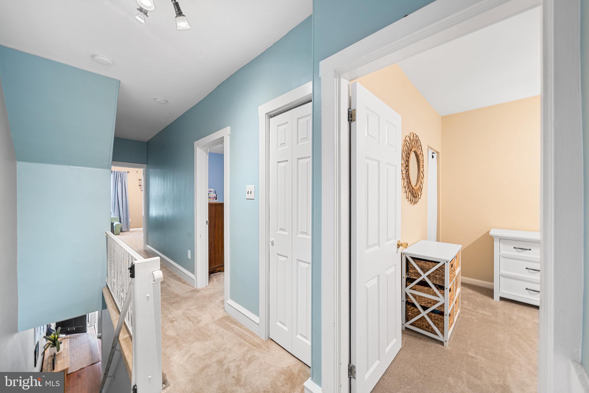 ROXBOROUGH - Residential