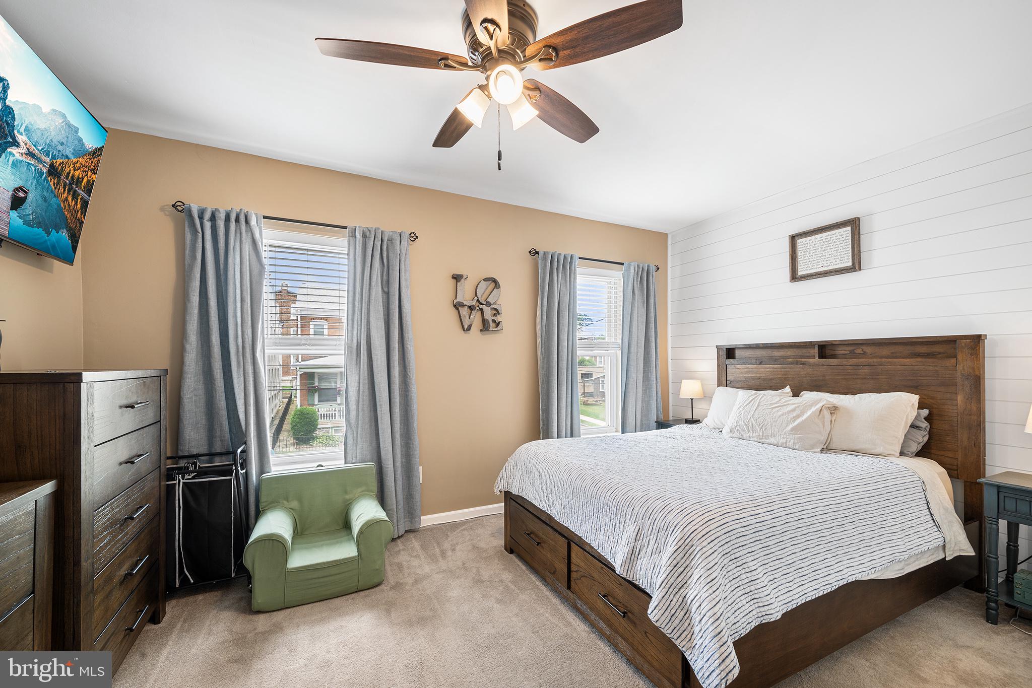 ROXBOROUGH - Residential