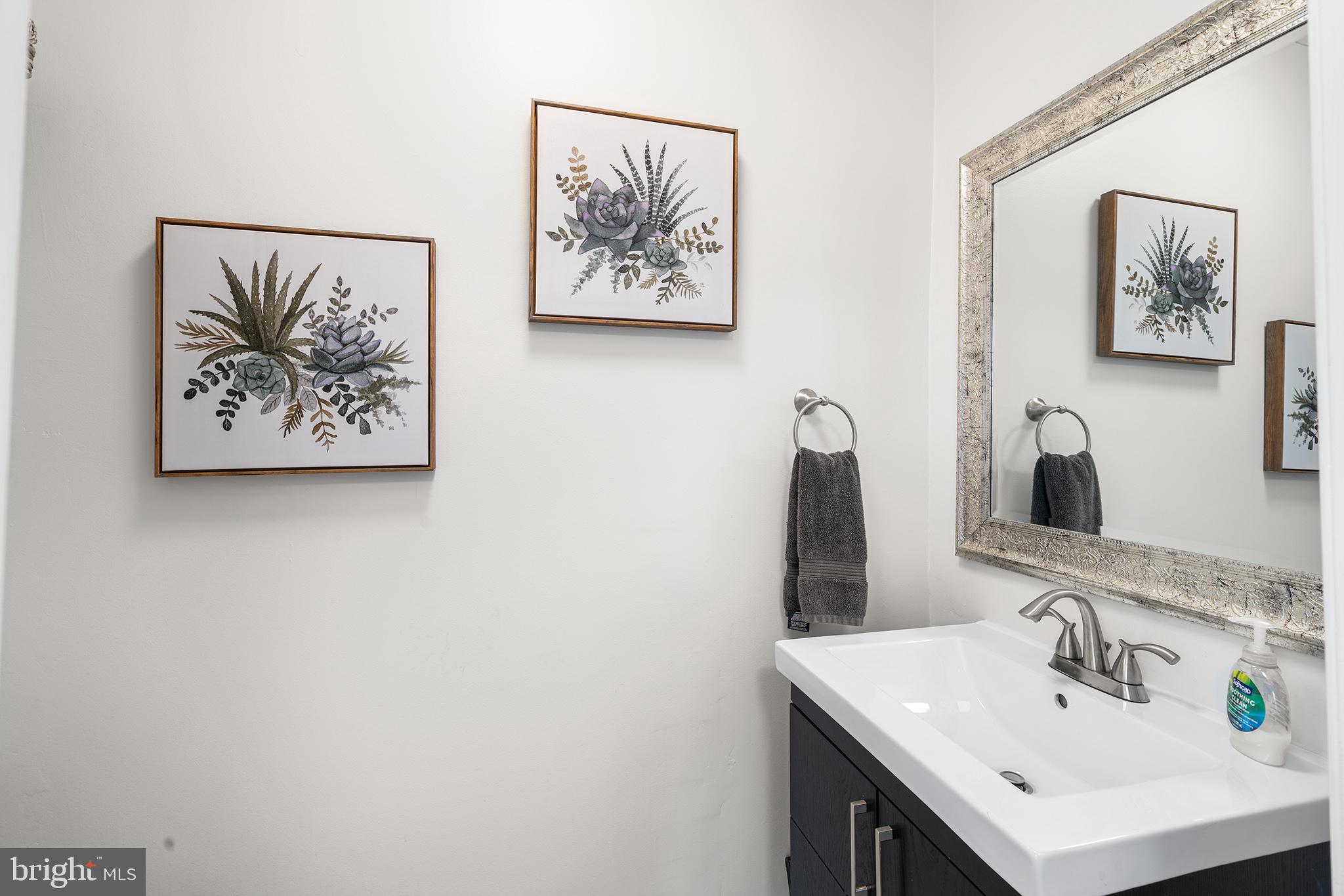 ROXBOROUGH - Residential