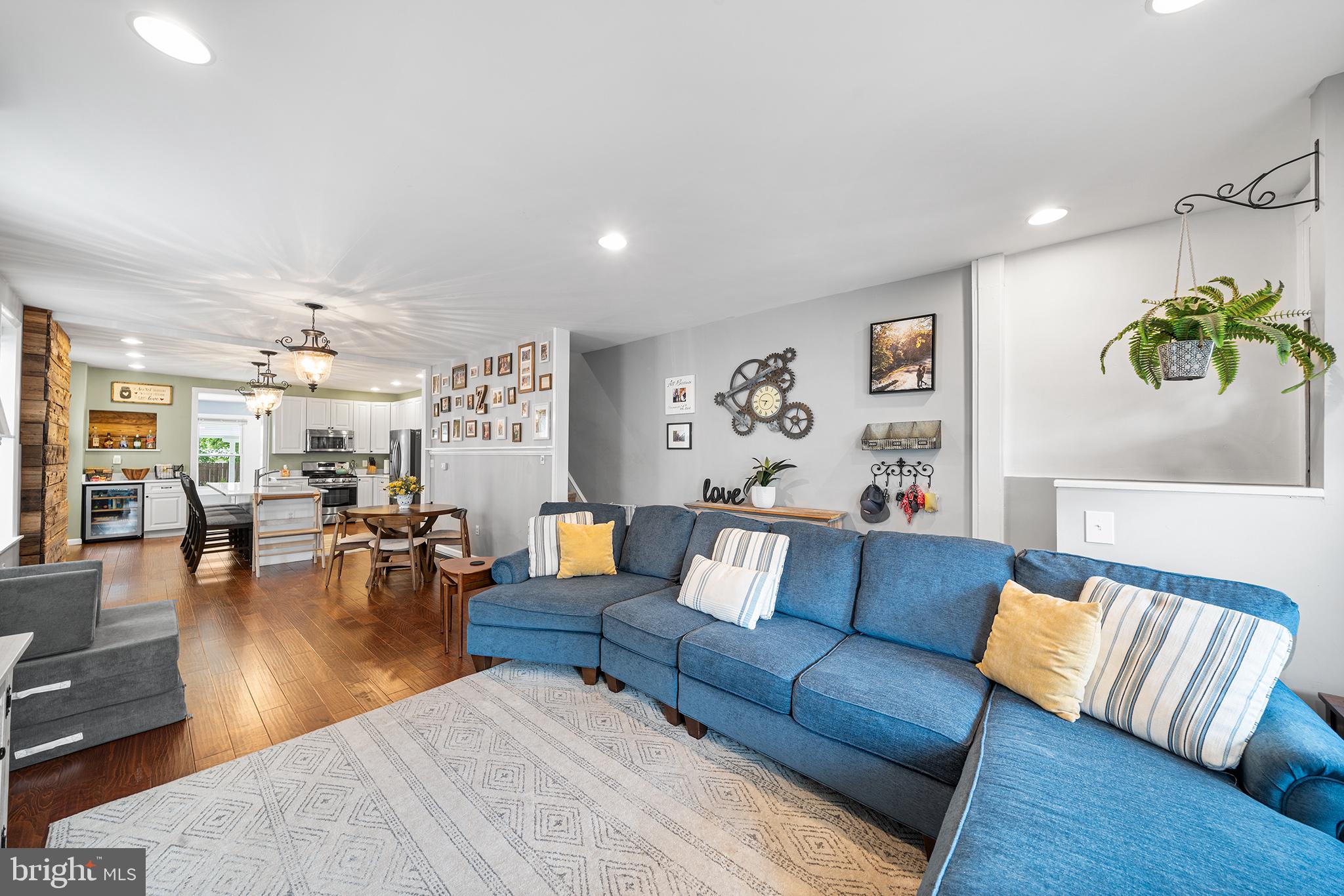 ROXBOROUGH - Residential