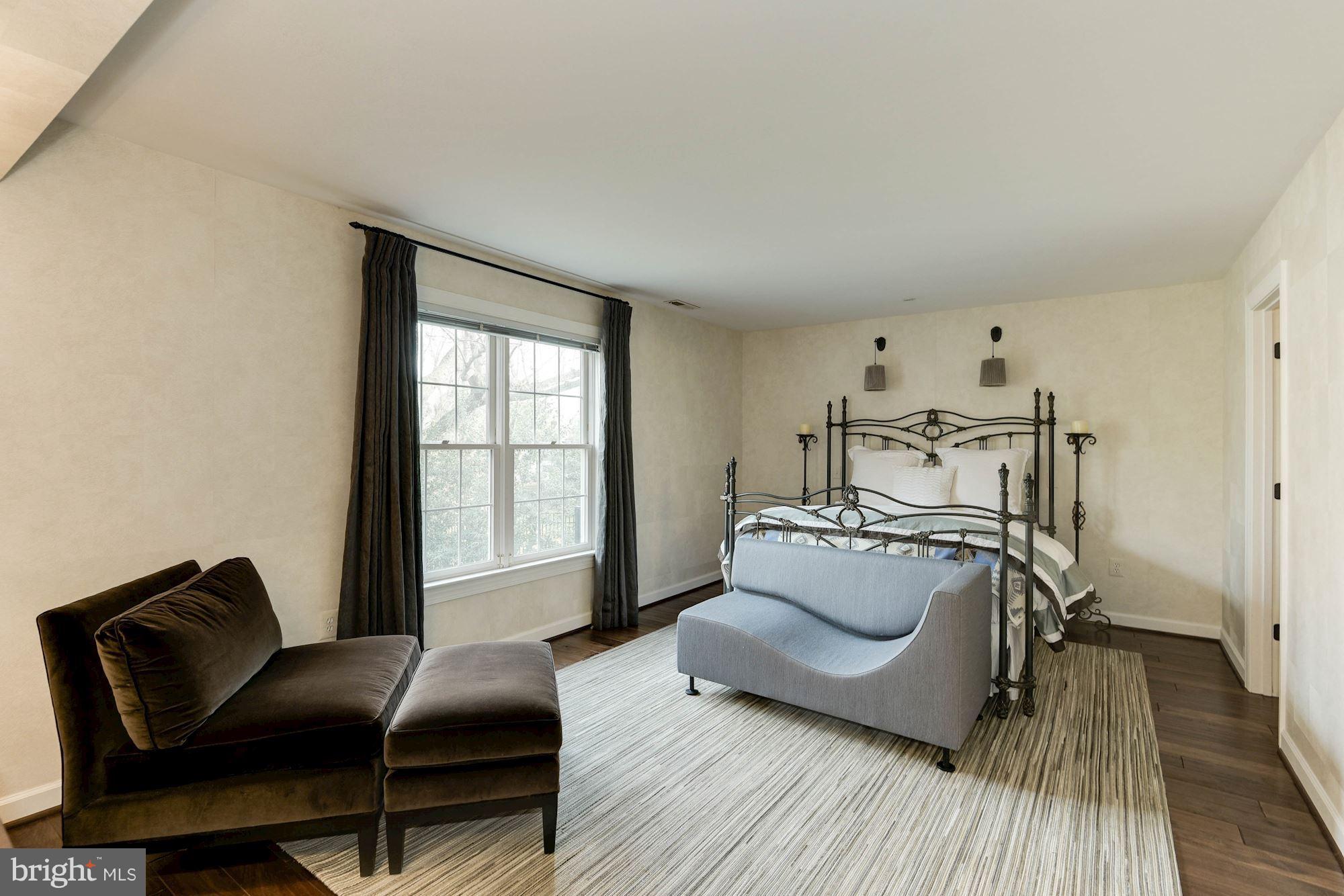 ALEXANDRIA - Residential