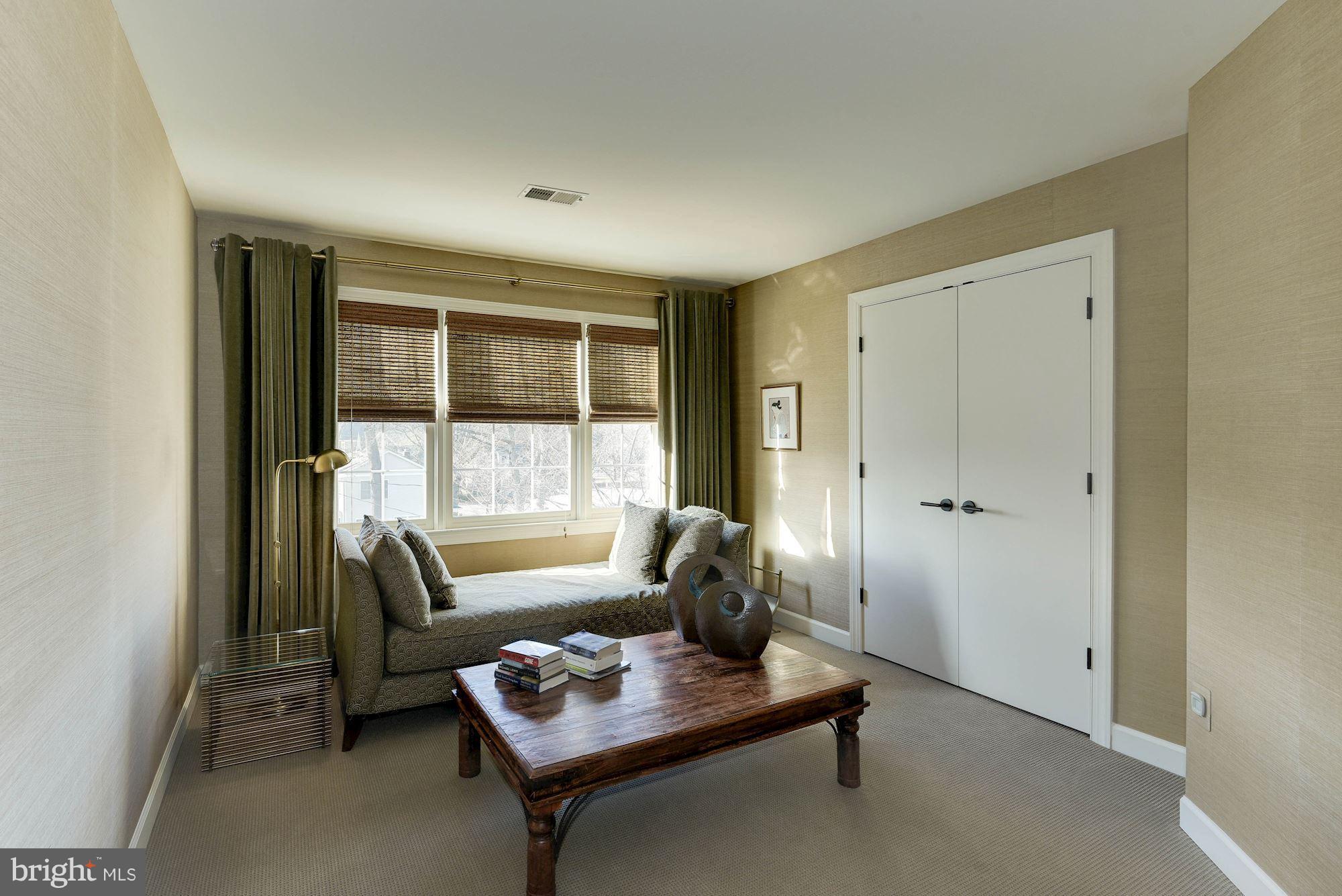 ALEXANDRIA - Residential