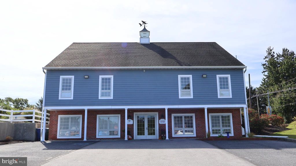 Photo of 915 N Mountain Road, HARRISBURG, PA 17112 (MLS # PADA2051026)