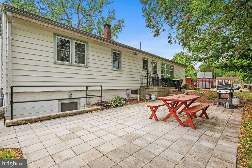 82 SPRUCE AVENUE