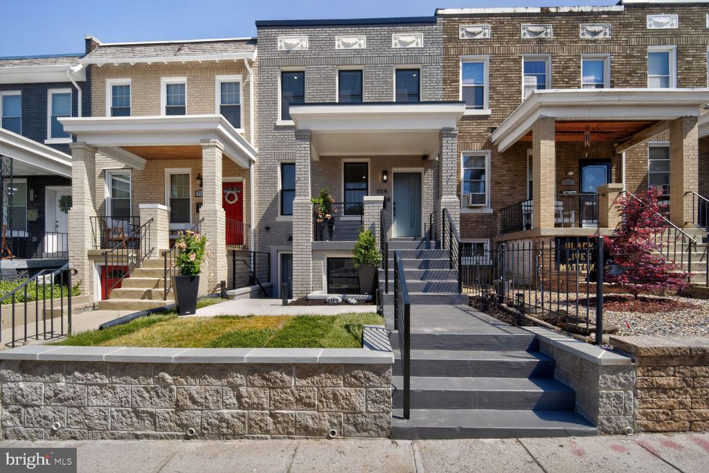 Photo of 1114 Oates Street NE, WASHINGTON, DC 20002 (MLS # DCDC2257256)