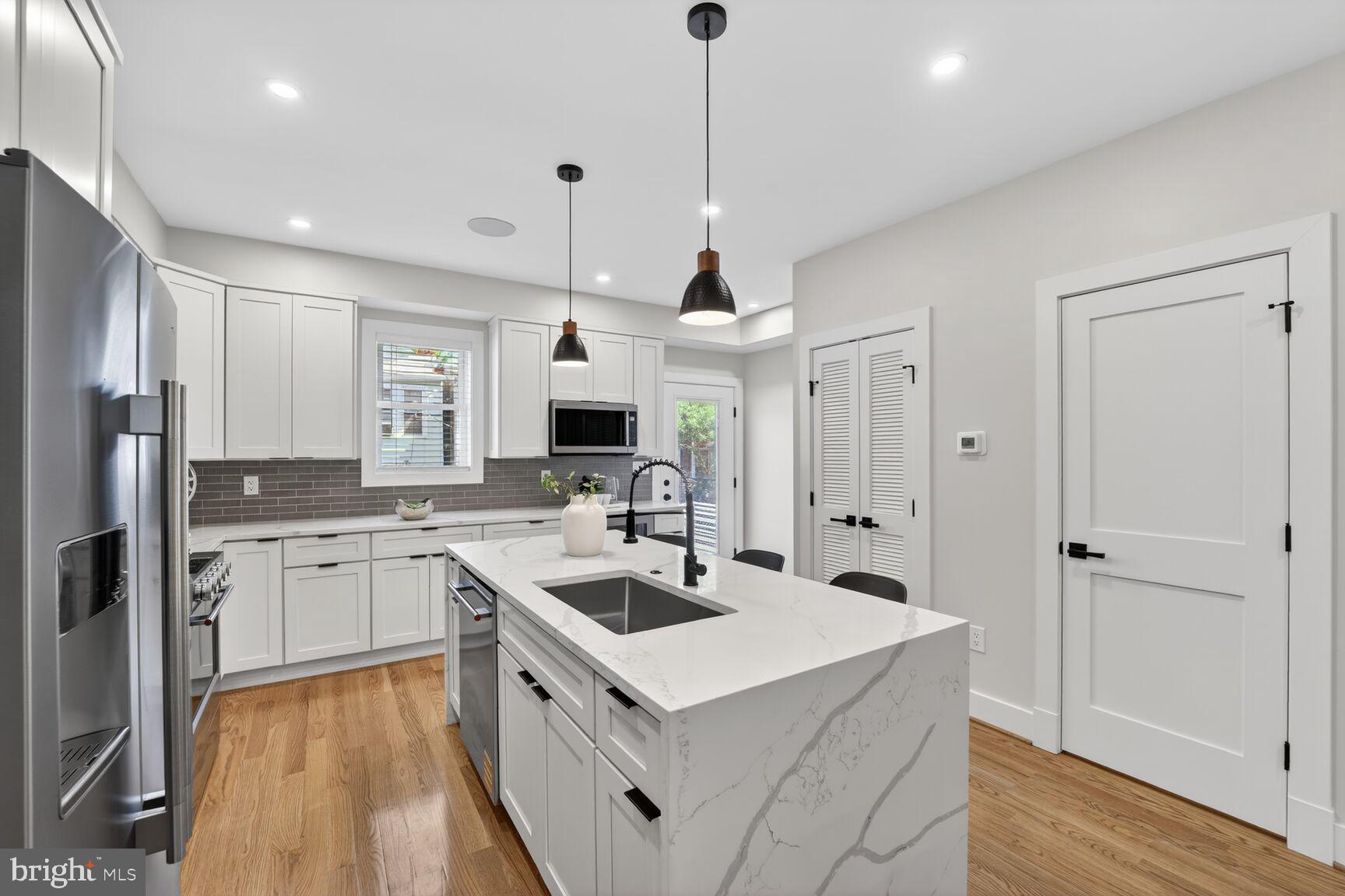 1114 OATES STREET NE