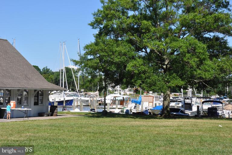 BAY RIDGE - Residential Lease