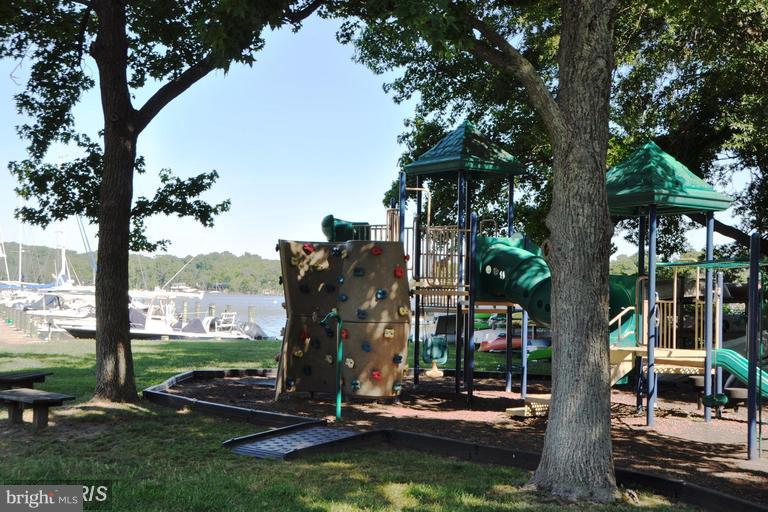 BAY RIDGE - Residential Lease