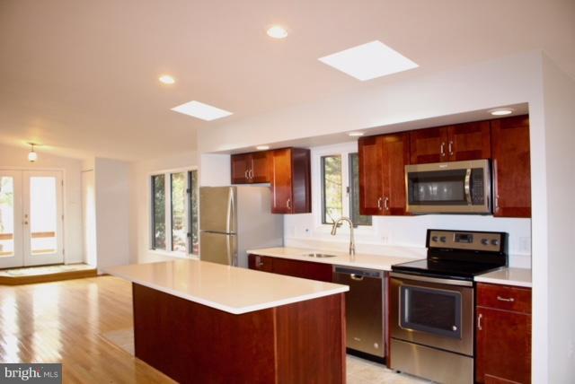 BAY RIDGE - Residential Lease