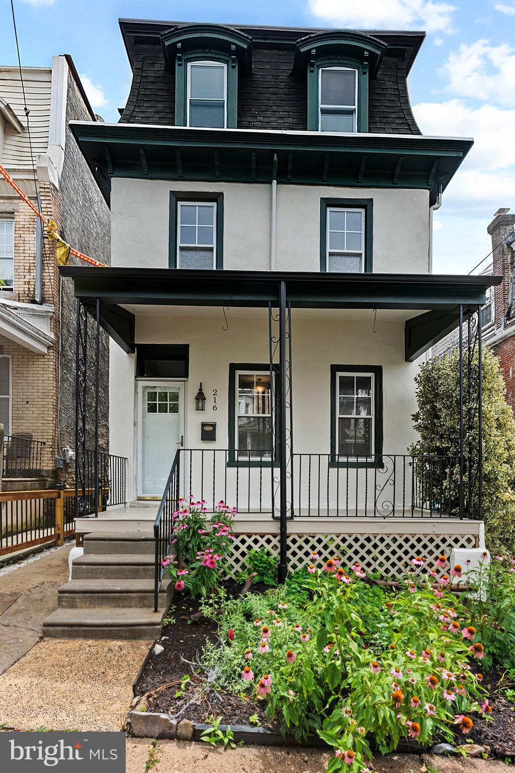 216 W MOUNT PLEASANT AVENUE