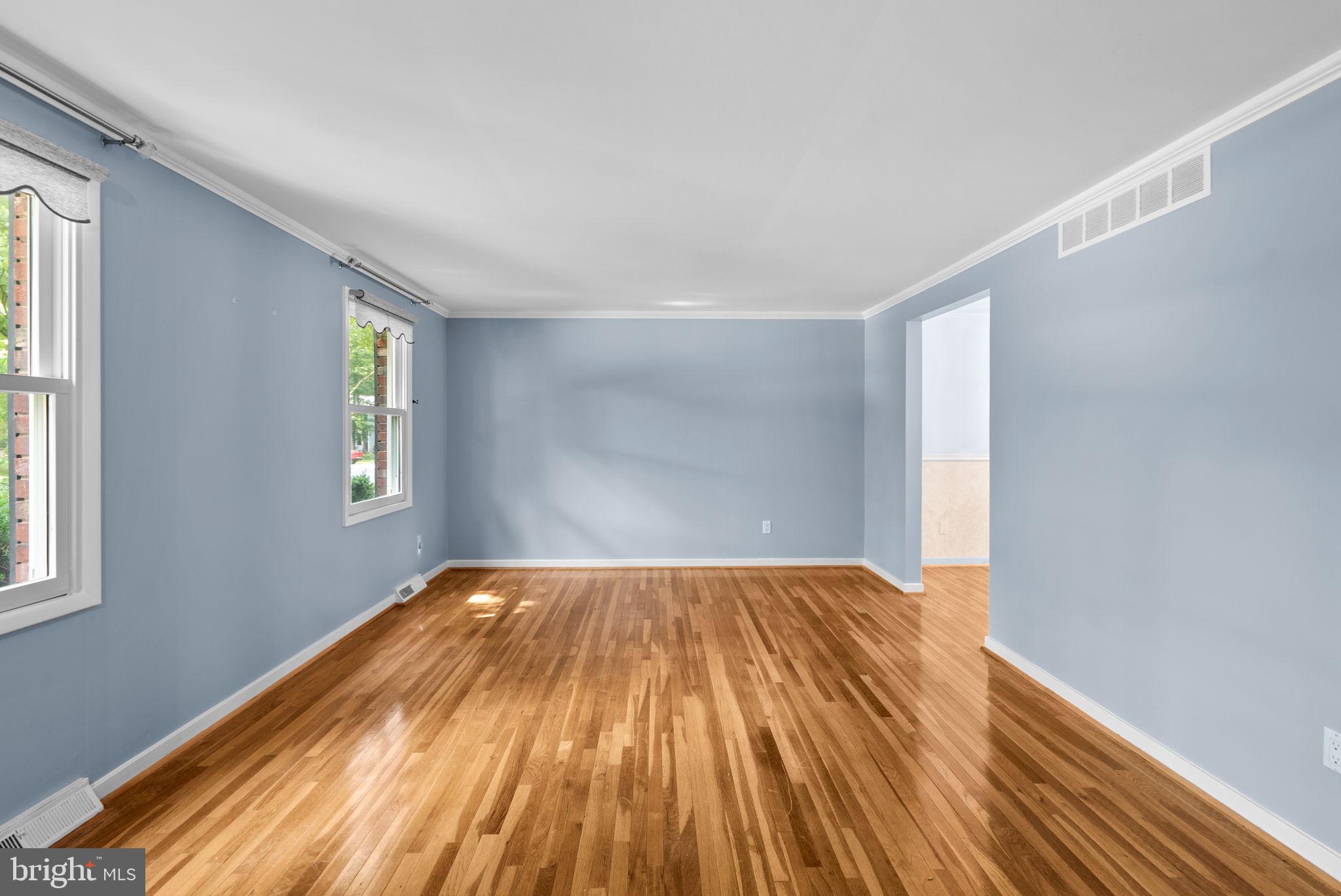 5122 RONDEL PLACE