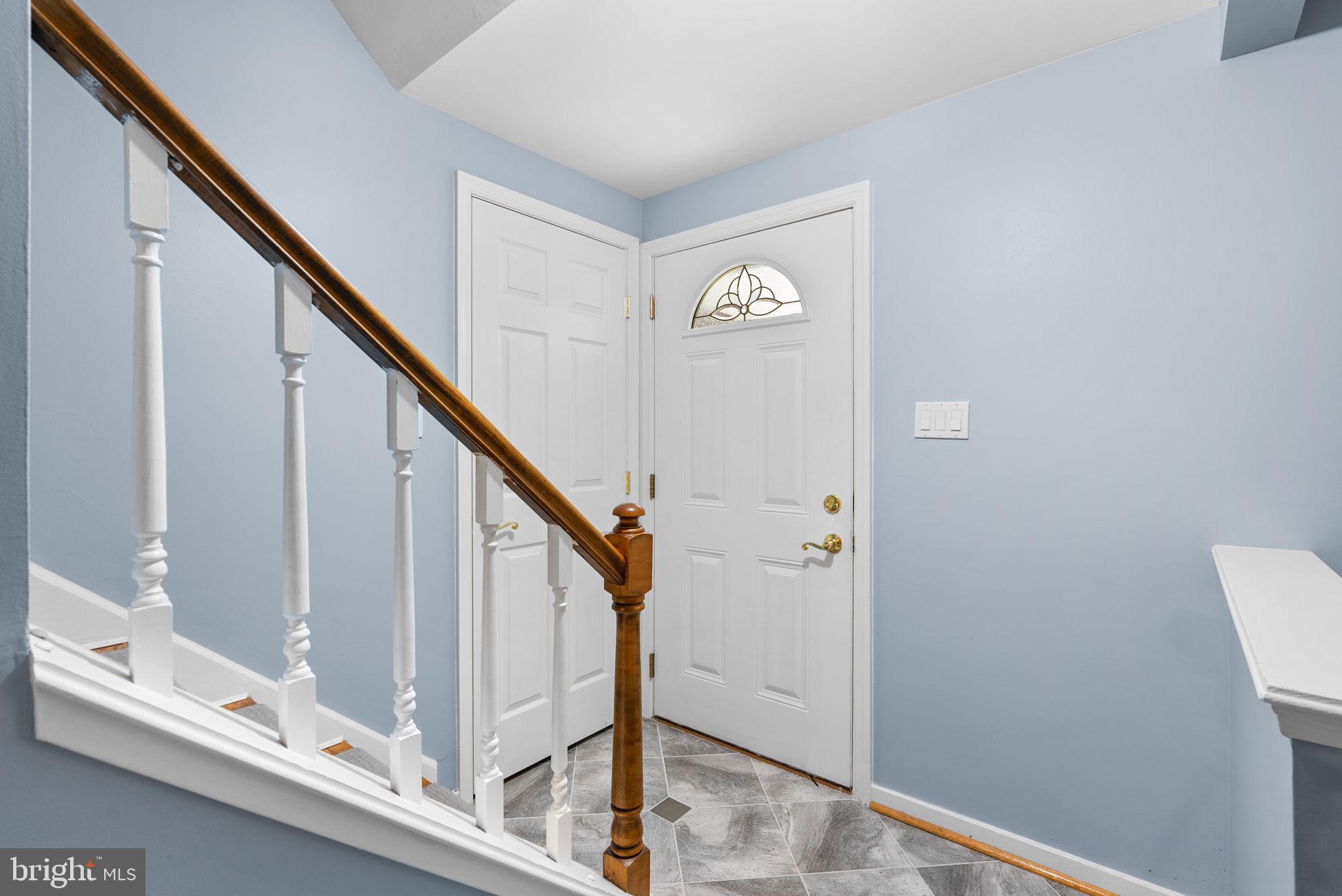5122 RONDEL PLACE