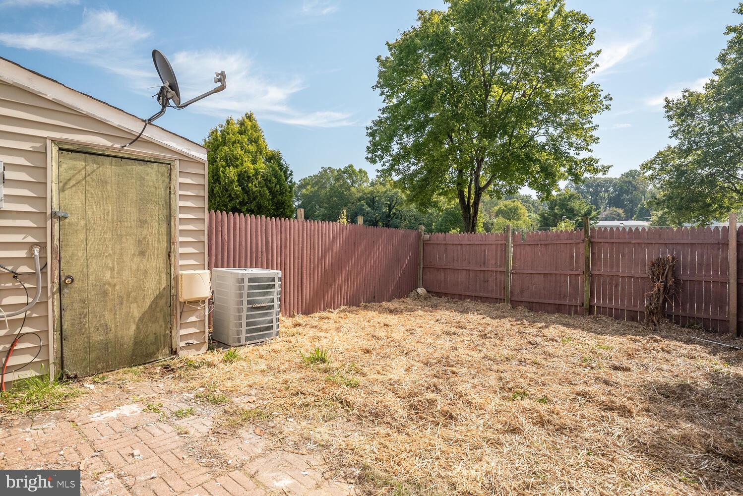 WILLOW HILLS 03 - Residential Lease