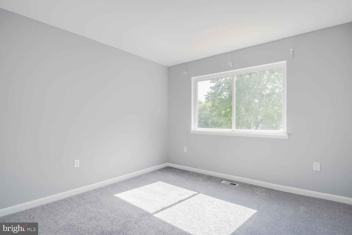 WILLOW HILLS 03 - Residential Lease