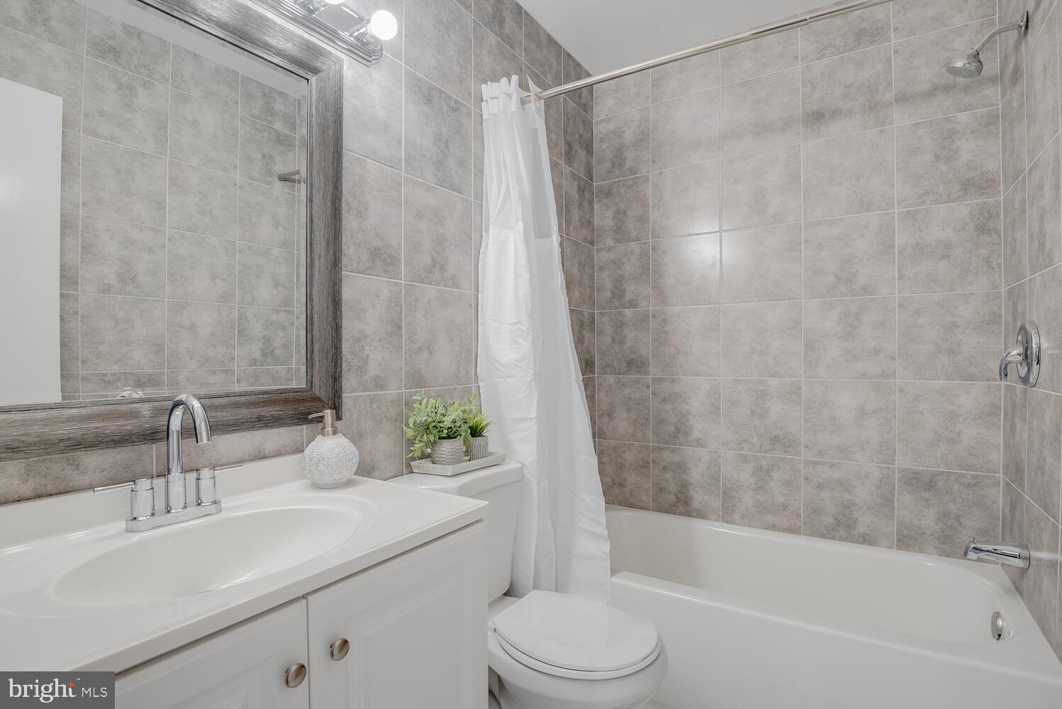 WILLOW HILLS 03 - Residential Lease