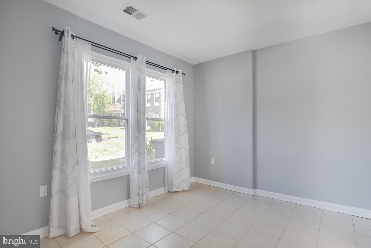 WILLOW HILLS 03 - Residential Lease