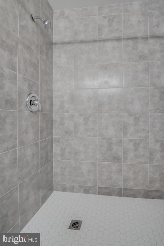 WILLOW HILLS 03 - Residential Lease