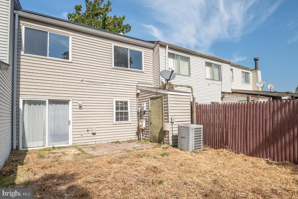 WILLOW HILLS 03 - Residential Lease