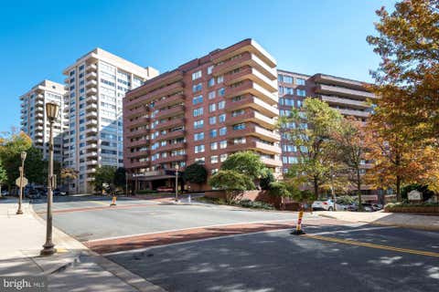Photo of 4550 N Park Avenue #812, CHEVY CHASE, MD 20815 (MLS # MDMC2252296)
