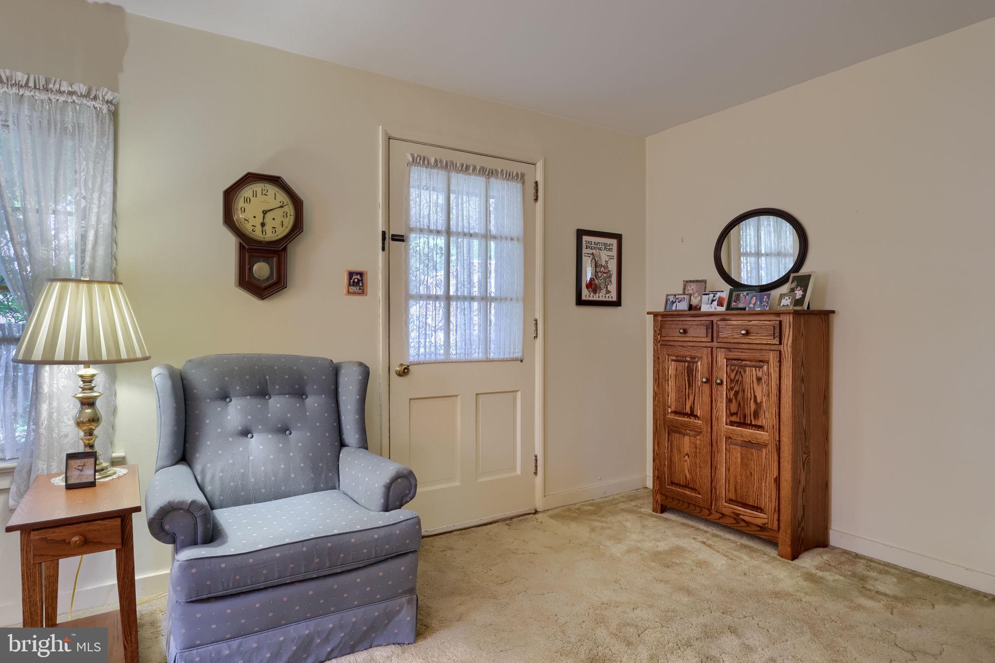 729 SKYLINE DRIVE