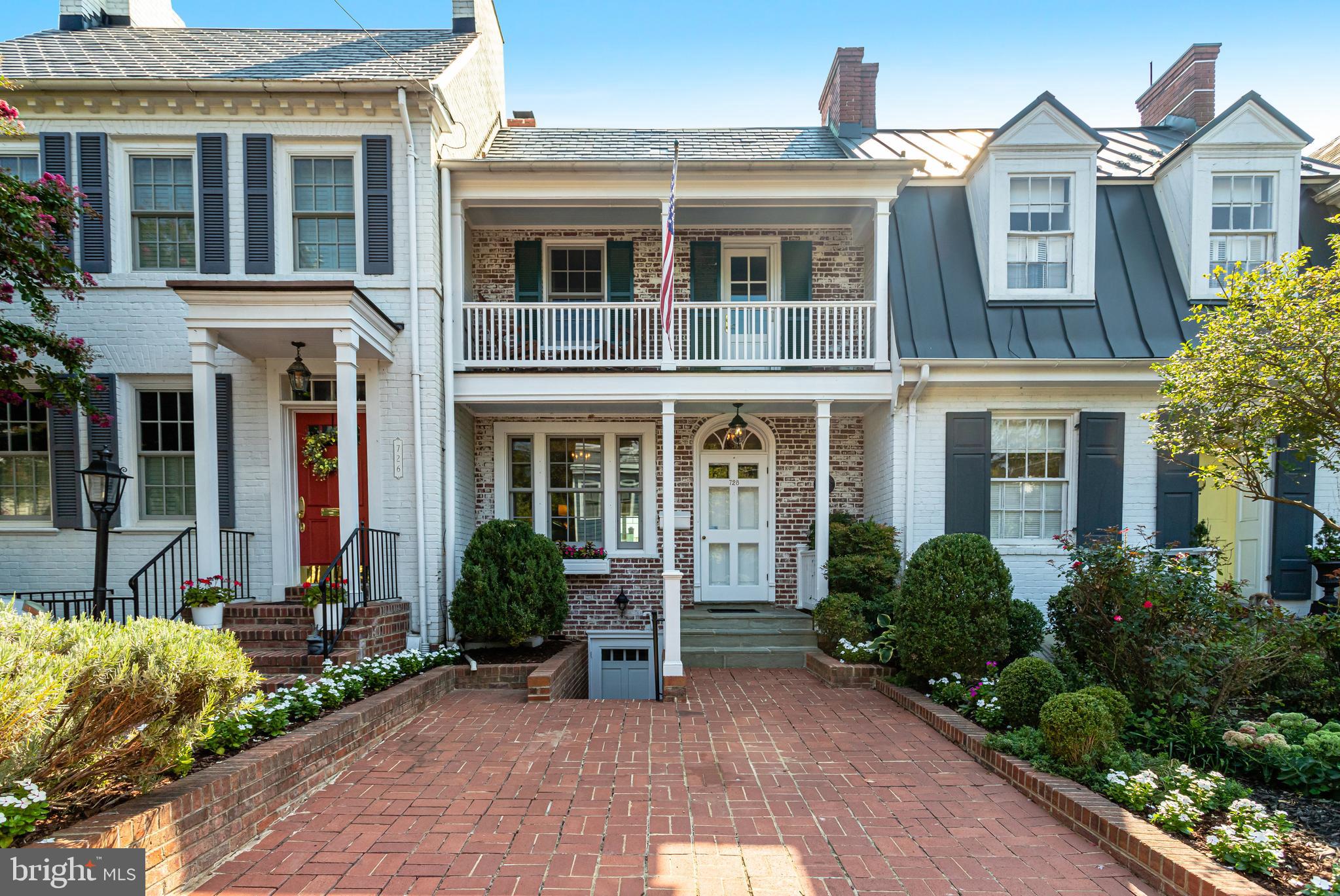 YATES GARDENS - Residential