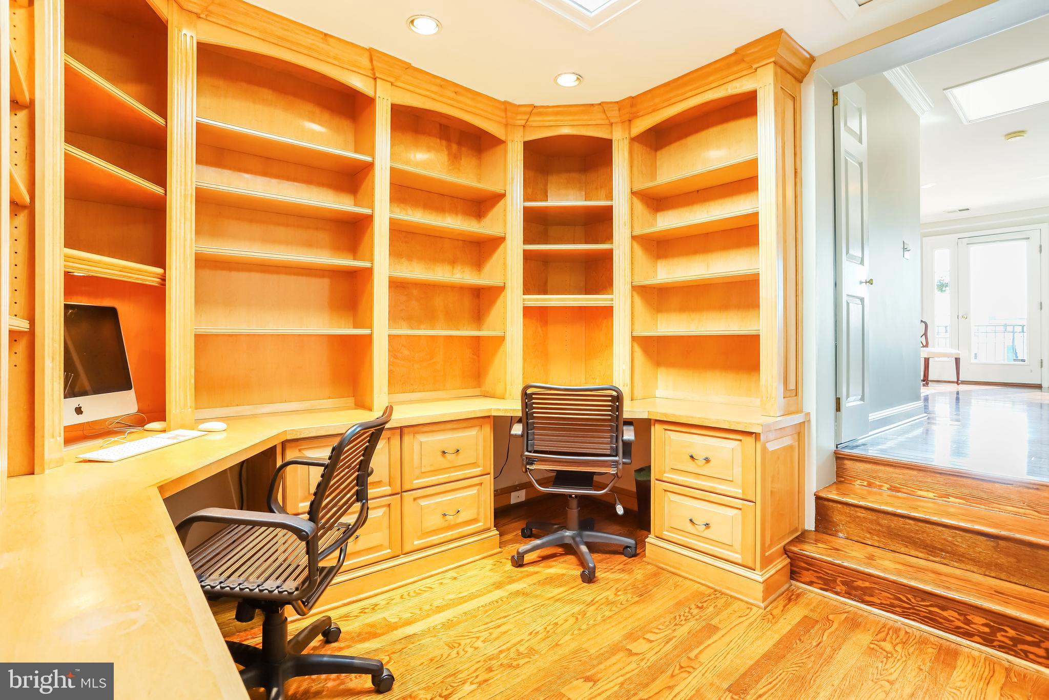 YATES GARDENS - Residential