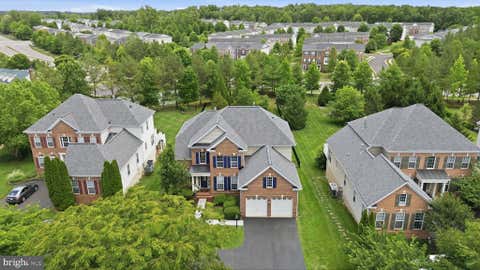 Homes For Sale - 6657 Oakton Avenue<br/> HAYMARKET, VA 20169